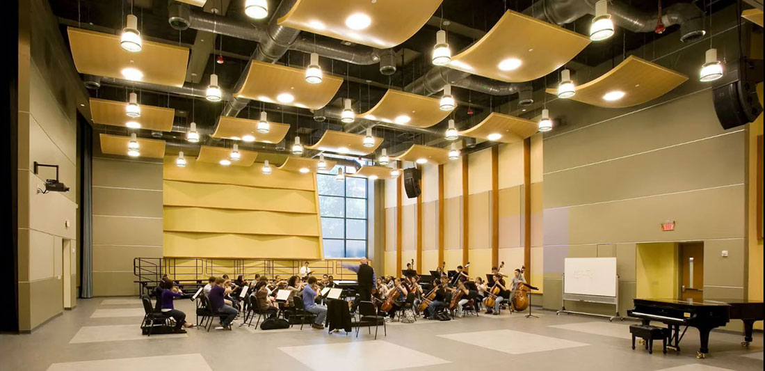 Room 3001 in the deLaski Performing Arts Building is a state-of-the-art rehearsal room. It's size and acoustics allow it to serve as a practice area for ensembles rehearsals, student solo recitals, and small chamber rehearsals.
