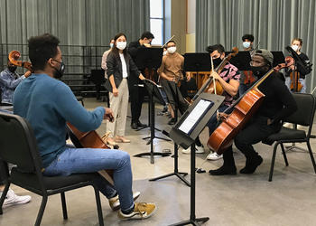 Sphynx Virtuosi masterclass with Mason strings and orchestra students